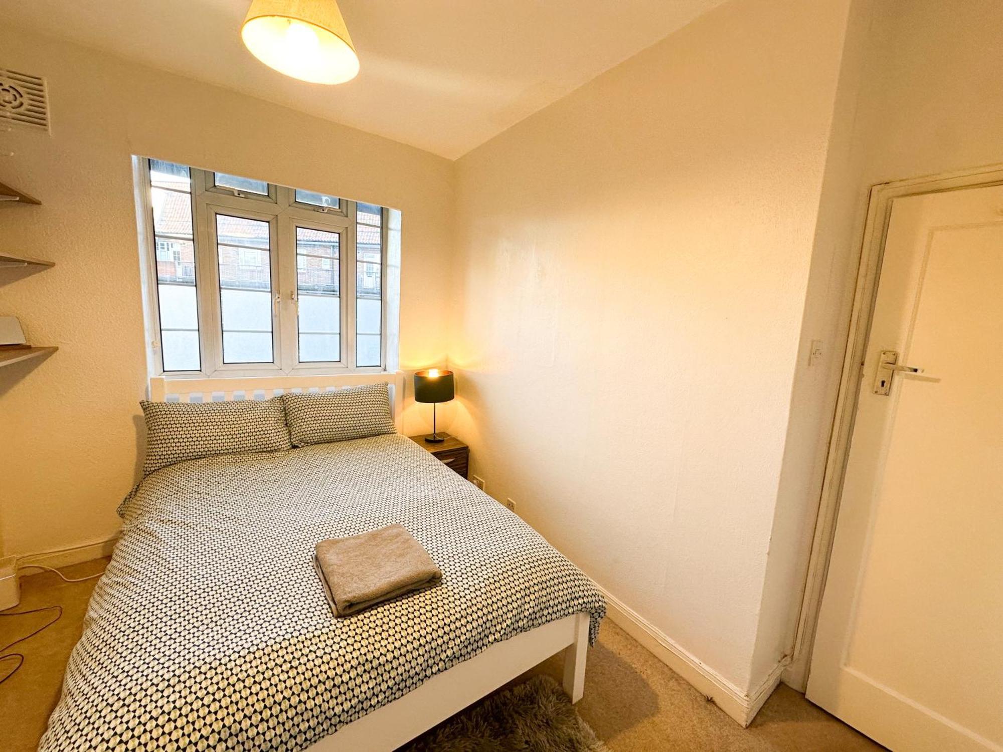 헨던 2 Bed Flat - Short Walk From Brent Cross Station 아파트 외부 사진