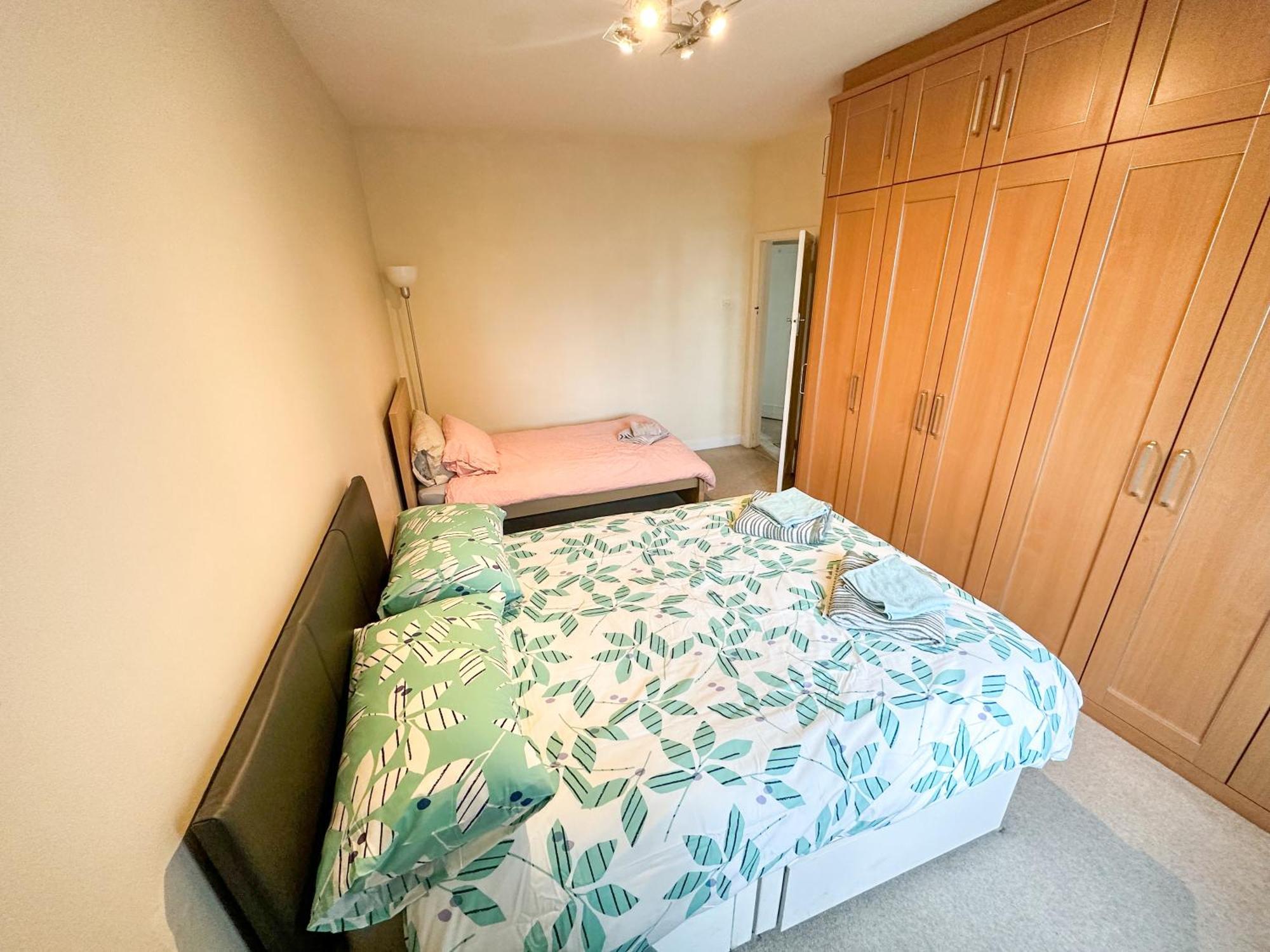 헨던 2 Bed Flat - Short Walk From Brent Cross Station 아파트 외부 사진